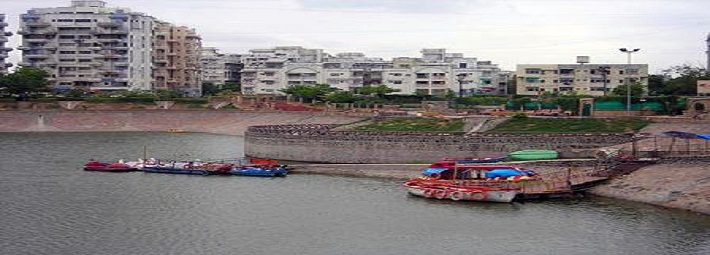 Vastrapur Lake