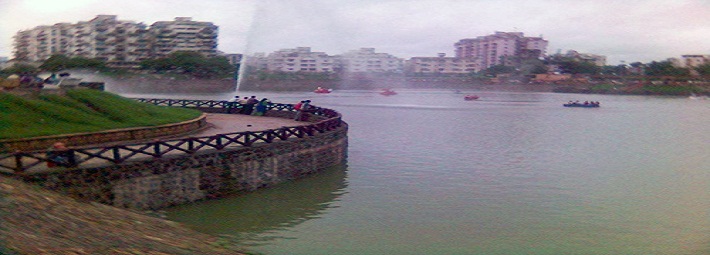 Vastrapur Lake